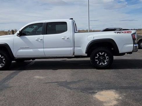 Used 2023 Toyota Tacoma TRD Off-Road image 2