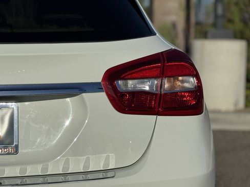 Used 2016 Mercedes-Benz GLA 250 image 12