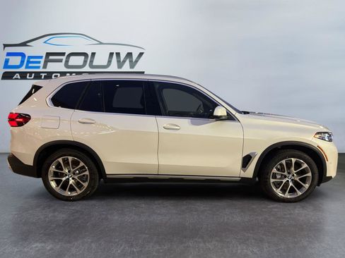 New 2026 BMW X5 xDrive50e image 12