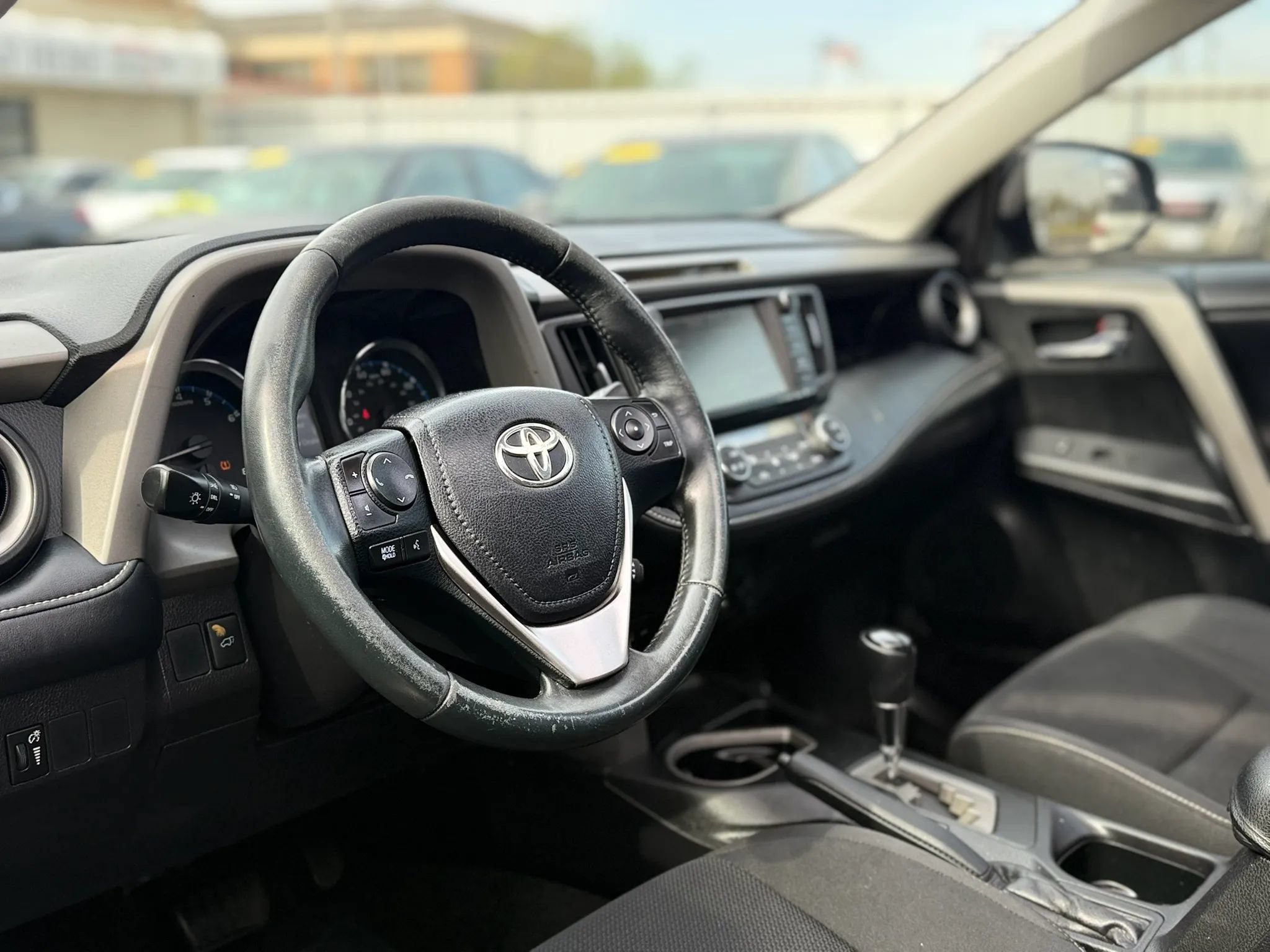Used 2016 Toyota RAV4 XLE FWD image 21