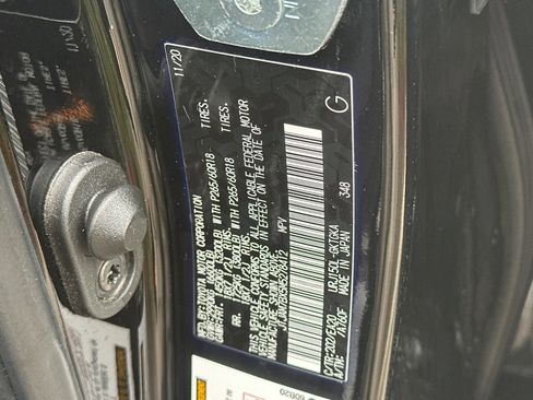 Used 2021 Lexus GX 460 Premium w/ Premium Package image 28