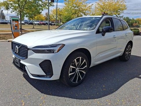 Used 2024 Volvo XC60 B5 Plus image 6