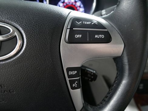 Used 2013 Toyota Highlander Limited image 28