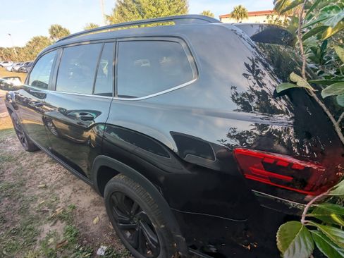 Used 2023 Volkswagen Atlas SE image 8