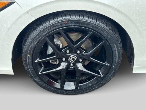 Used 2024 Honda Civic Sport image 2