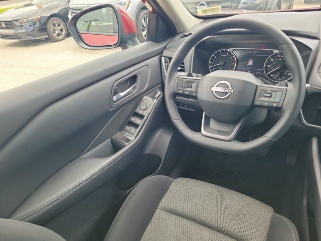 Certified 2026 Nissan Rogue SV FWD image 15