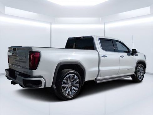 Used 2024 GMC Sierra 1500 Denali w/ Denali Reserve Package AWD/4WD image 3