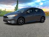 Used 2016 Ford Focus SE w/ SE Sport Package image 2