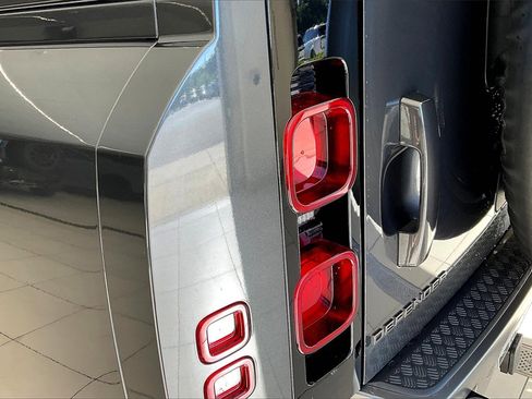 Used 2024 Land Rover Defender 130 Outbound image 30