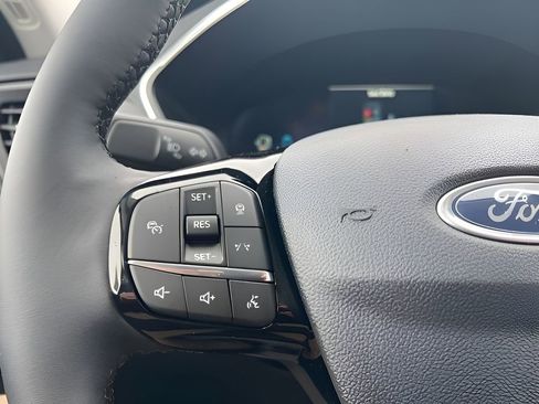 New 2026 Ford Escape SE w/ PHEV Premium Package image 32