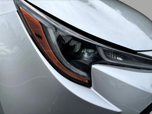 Used 2024 Toyota Corolla LE FWD image 32