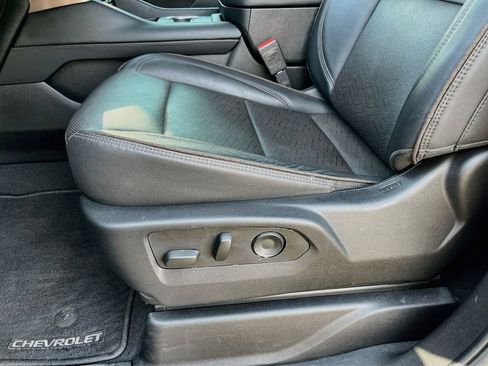 Used 2024 Chevrolet Tahoe High Country w/ Advanced Technology Package AWD/4WD image 19