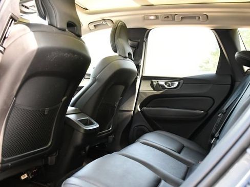 Used 2024 Volvo XC60 B5 Plus w/ Protection Package Premier AWD/4WD image 15