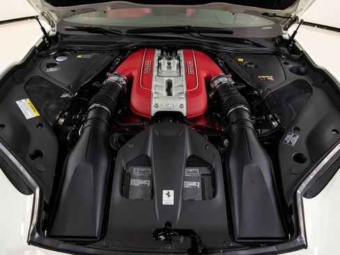 Certified 2019 Ferrari 812 Superfast RWD image 28