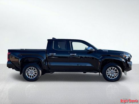 Certified 2025 Toyota Tacoma Limited AWD/4WD image 7