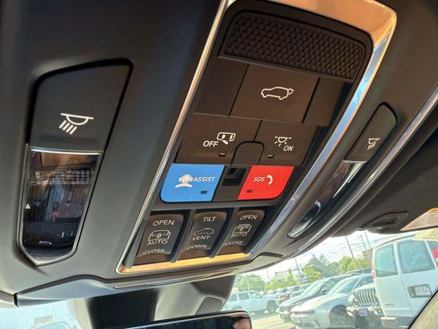 New 2026 Jeep Grand Cherokee Summit AWD/4WD image 23