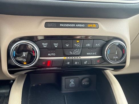 Used 2022 Ford Escape SEL image 22