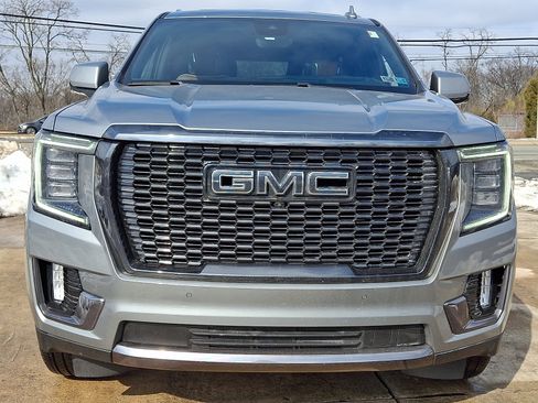 Used 2024 GMC Yukon Denali Ultimate image 2