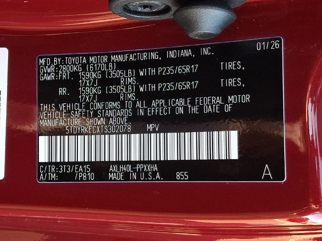 Certified 2026 Toyota Sienna XLE FWD image 38