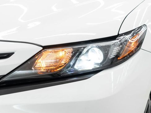 Used 2021 Toyota Camry SE FWD image 36