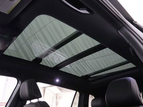 Used 2023 Volkswagen Tiguan SEL R-Line image 24