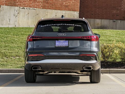 Used 2025 Audi Q5 Premium Plus w/ Premium Plus AWD/4WD image 29