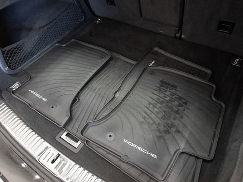 Used 2012 Porsche Cayenne image 31