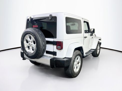 Used 2015 Jeep Wrangler Sahara AWD/4WD image 5