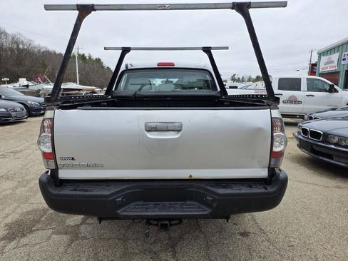 Used 2011 Toyota Tacoma V6 4x4 4dr Double Cab 5.0 ft S image 12