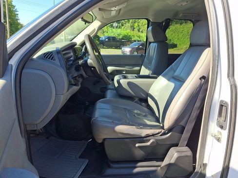Used 2008 Chevrolet Silverado 3500 W/T AWD/4WD image 13