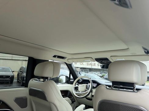 Used 2024 Land Rover Range Rover Long Wheelbase Autobiography AWD/4WD image 10