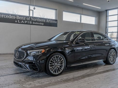 Used 2025 Mercedes-Benz E 53 AMG e 4MATIC Sedan image 3