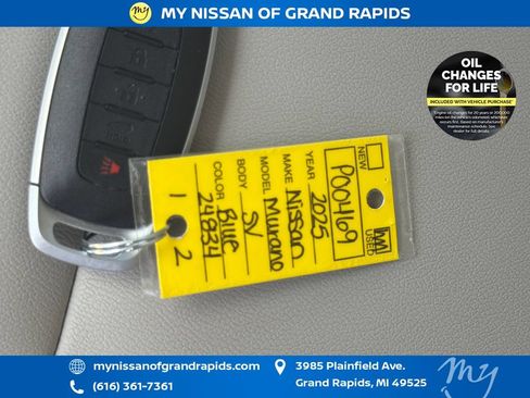 Used 2025 Nissan Murano SV AWD/4WD image 37