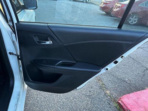 Used 2013 Honda Accord Sport image 17