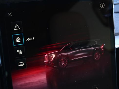 Used 2024 GMC Acadia Denali w/ Super Cruise Package image 29