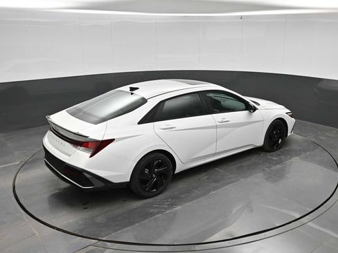 New 2026 Hyundai Elantra SEL Sport FWD image 36