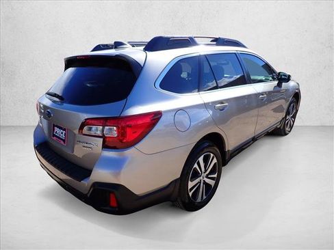 Used 2019 Subaru Outback 3.6R Limited w/ Popular Package #2 AWD/4WD image 4