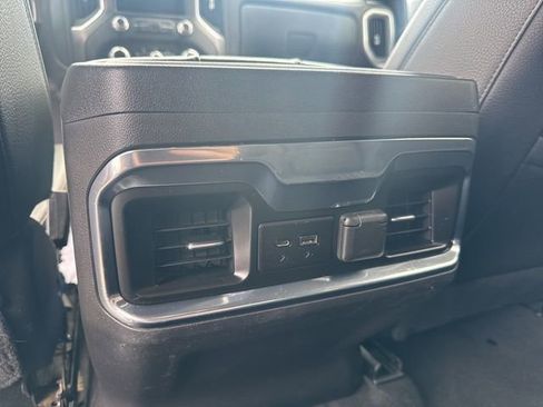 Used 2022 GMC Sierra 1500 Denali w/ Denali Premium Package image 12