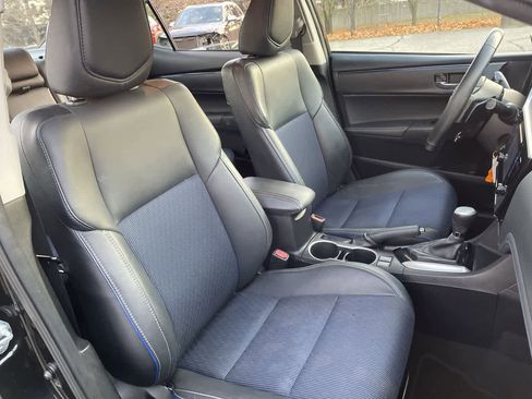 Used 2017 Toyota Corolla SE image 14