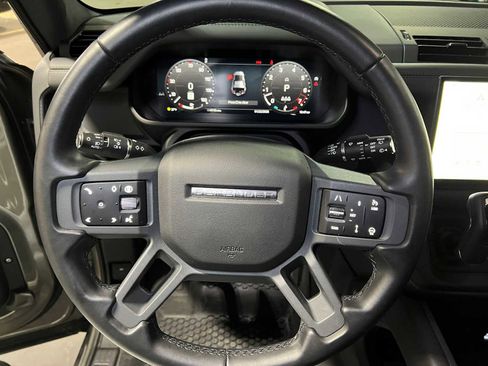 Used 2025 Land Rover Defender 110 X-Dynamic SE image 26