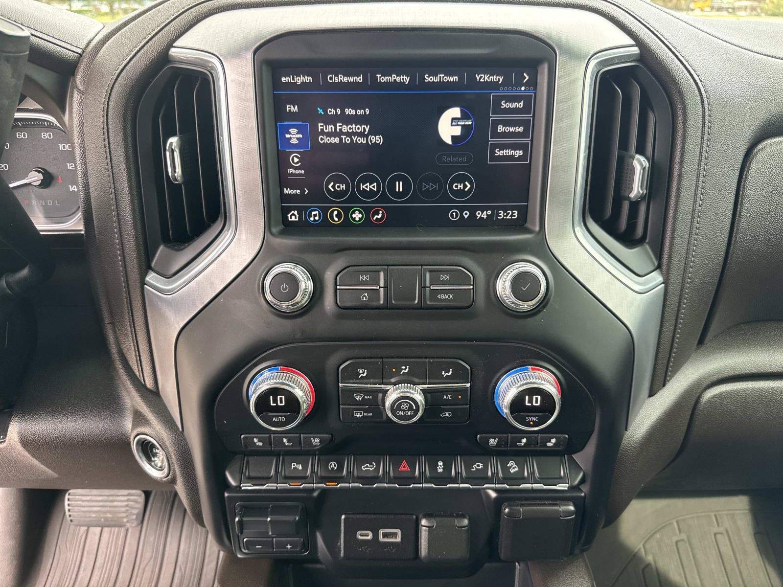 Used 2021 GMC Sierra 1500 SLT w/ SLT Premium Package AWD/4WD image 29
