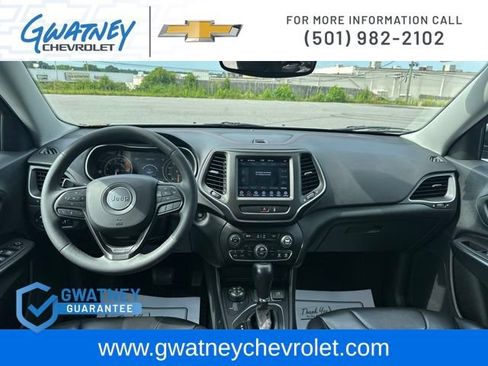 Used 2022 Jeep Cherokee Trailhawk w/ Trailer Tow Group AWD/4WD image 25