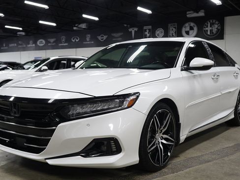 Used 2021 Honda Accord Touring image 1