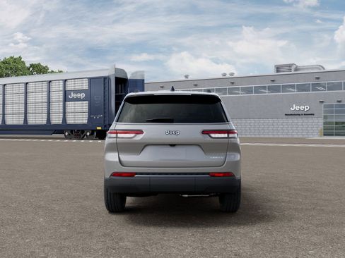 New 2026 Jeep Grand Cherokee L Limited RWD image 7