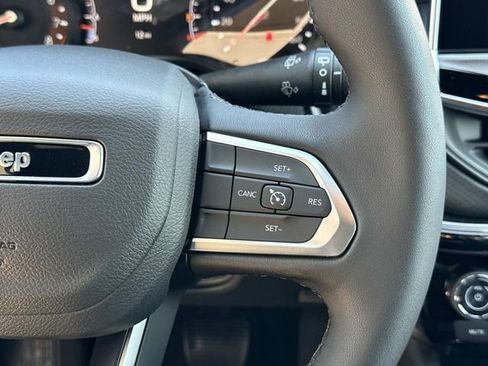 New 2026 Jeep Compass Latitude image 31