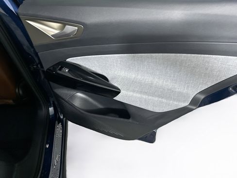 Used 2023 Volkswagen ID.4 Pro image 28