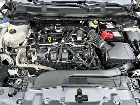 Used 2022 Lincoln Corsair FWD w/ Equipment Group 101A image 10