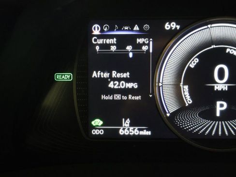 Certified 2025 Lexus ES 300h w/ Luxury Package image 15