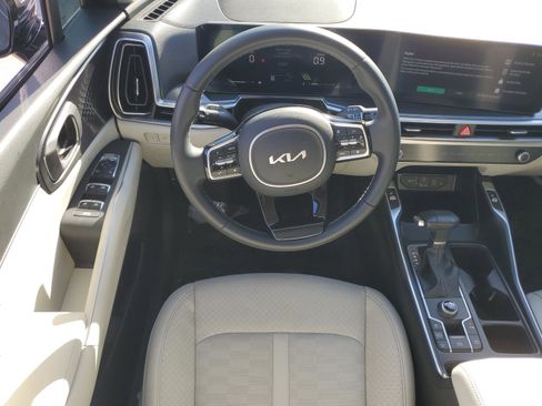 Certified 2024 Kia Sorento EX w/ Panoramic Sunroof Package image 13