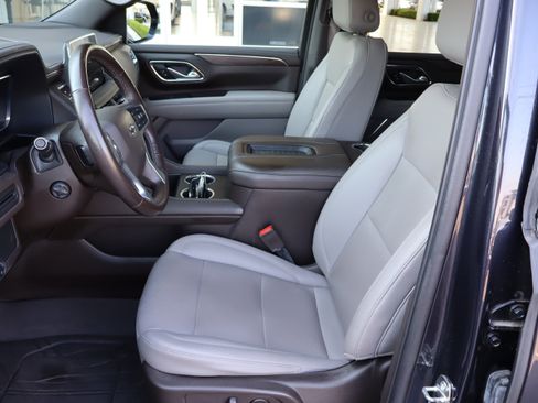 Used 2023 Chevrolet Tahoe Z71 w/ Luxury Package AWD/4WD image 19